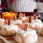 These Apple Cinnamon Pumpkin Rolls are shaped like a pumpkin and filled with sweet apple cinnamon goodness.