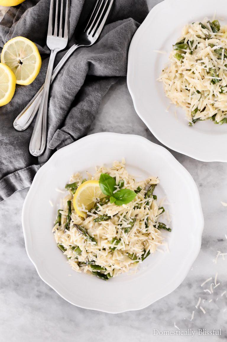 This Creamy Lemon Asparagus Orzo is filled with fresh summer flavor and takes only 15 minutes to make!