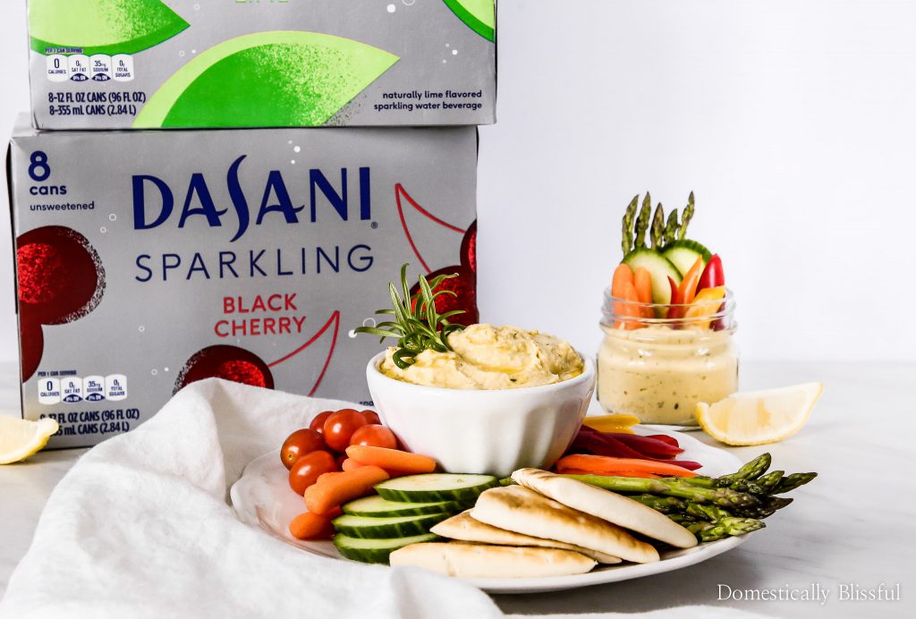 This Lemon Rosemary Hummus is bursting with fresh flavor & pairs perfectly with colorful vegetables & DASANI® Sparkling.