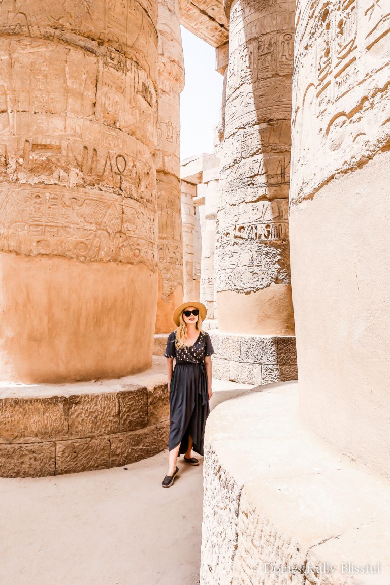 10 Egypt travel outfit tips for women traveling in this beautiful middle eastern country.