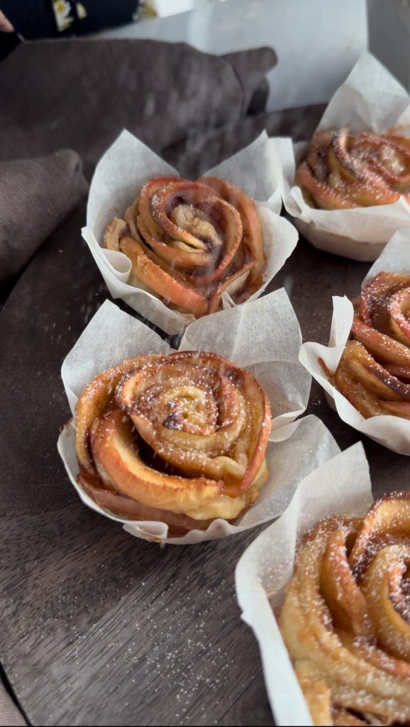 These Puff Pastry Apple Roses are a romantic and sweet fall treat that's perfect for Thanksgiving brunch or Friendsgiving dessert.