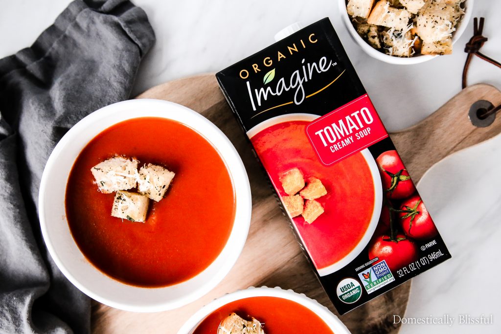 These&nbsp;Garlic Herb Parmesan Croutons are the perfect soup topper addition to your family soup night at home!&nbsp;