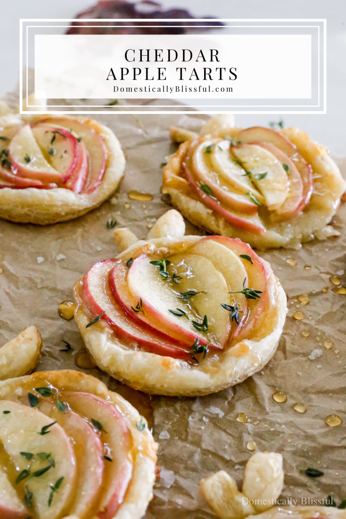 These cheesy Cheddar Apple Tarts are a savory treat perfect for fall parties, Friendsgiving gatherings, or Thanksgiving.