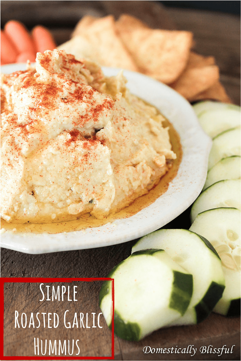 Simple Roasted Garlic Hummus